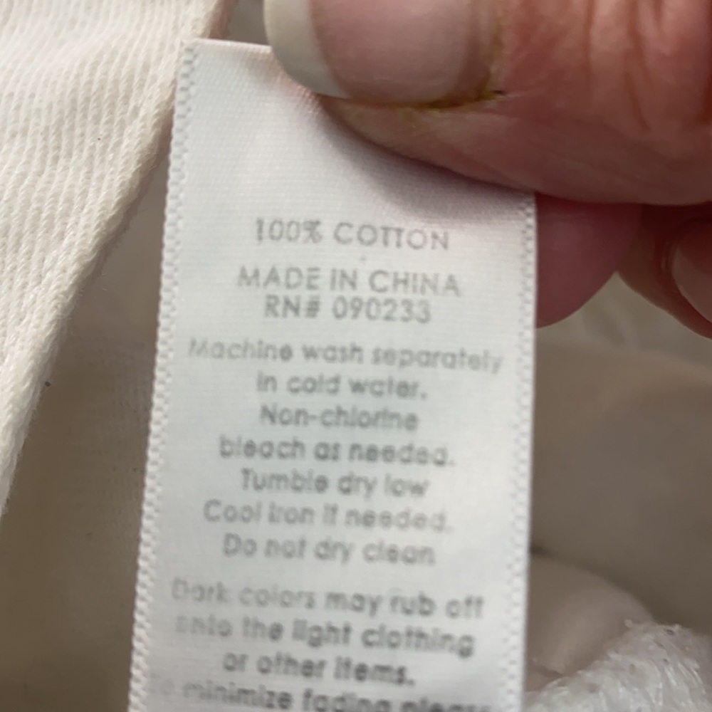 Women’s white denim shorts - Picture 7 of 7